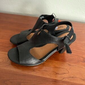 Euro Soft sandals NWT size 8.5